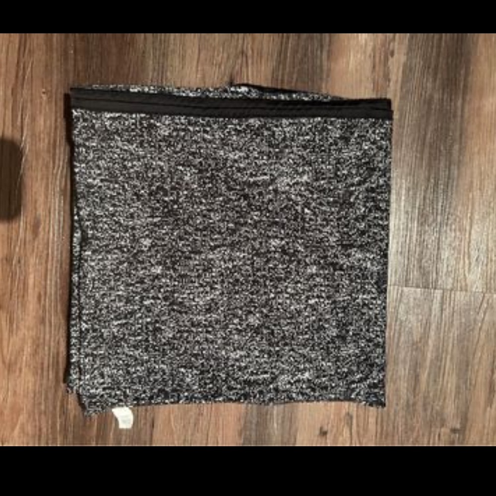 Lululemon Vinyasa Scarf